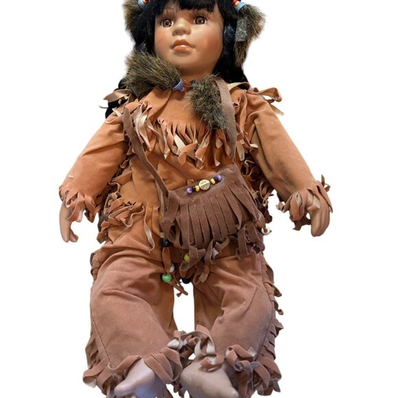Native American Inspired Collectible Porcelain Doll With Intricate Beadwork & Su - Picture 11 of 12